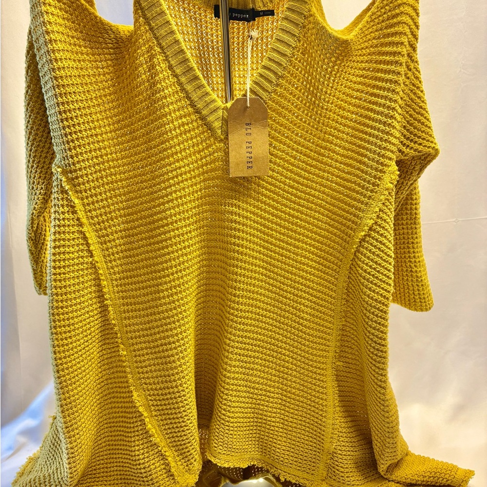 Blu Pepper Mustard Cold Shoulder Sweater, Medium NWT